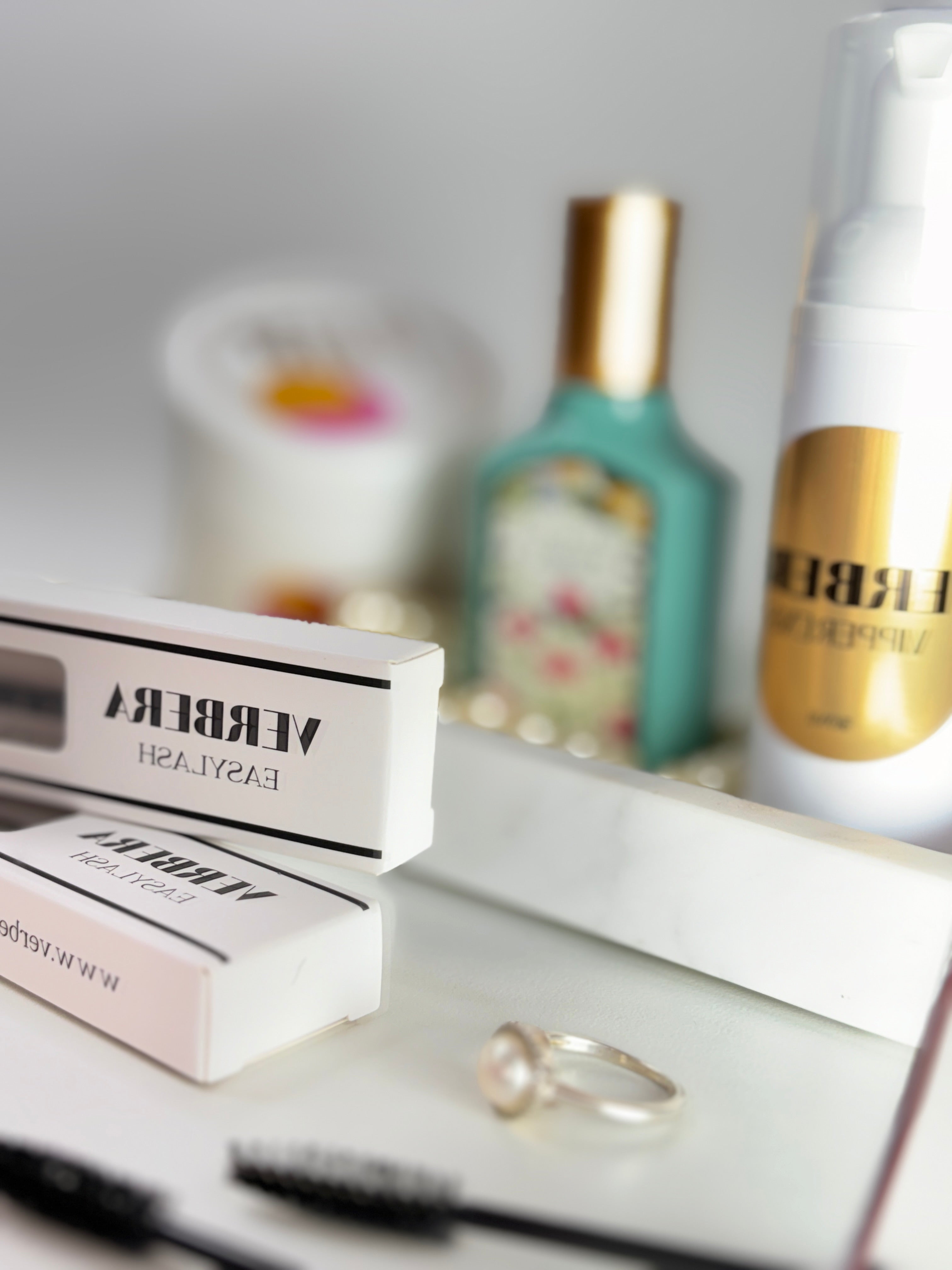 CONFIDENCE – EASYLASH CLUSTERS